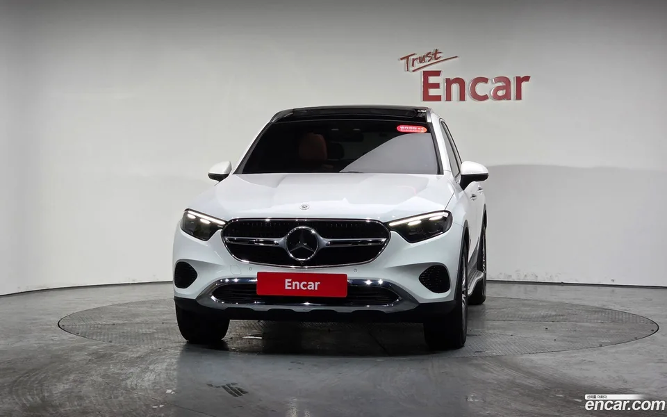 Mercedes-Benz GLC-Class GLC300 4MATIC 2024 — миниатюра 3