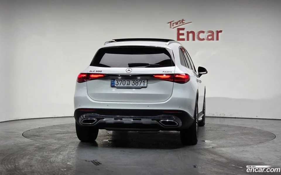Mercedes-Benz GLC-Class GLC300 4MATIC 2024 — миниатюра 4
