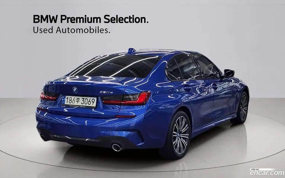 BMW 3 Series 320e M 2022 — миниатюра 2