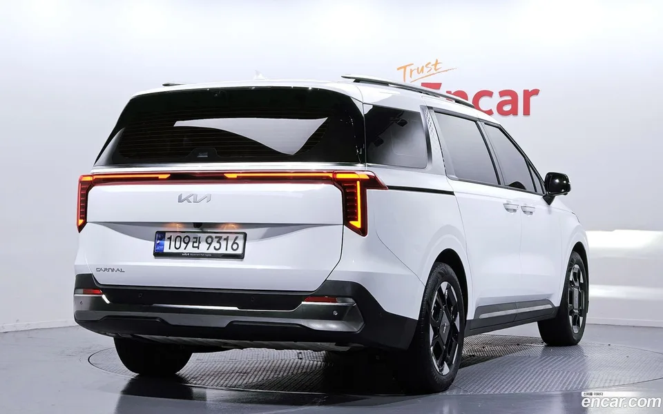 Kia Carnival 9 2024 — миниатюра 2