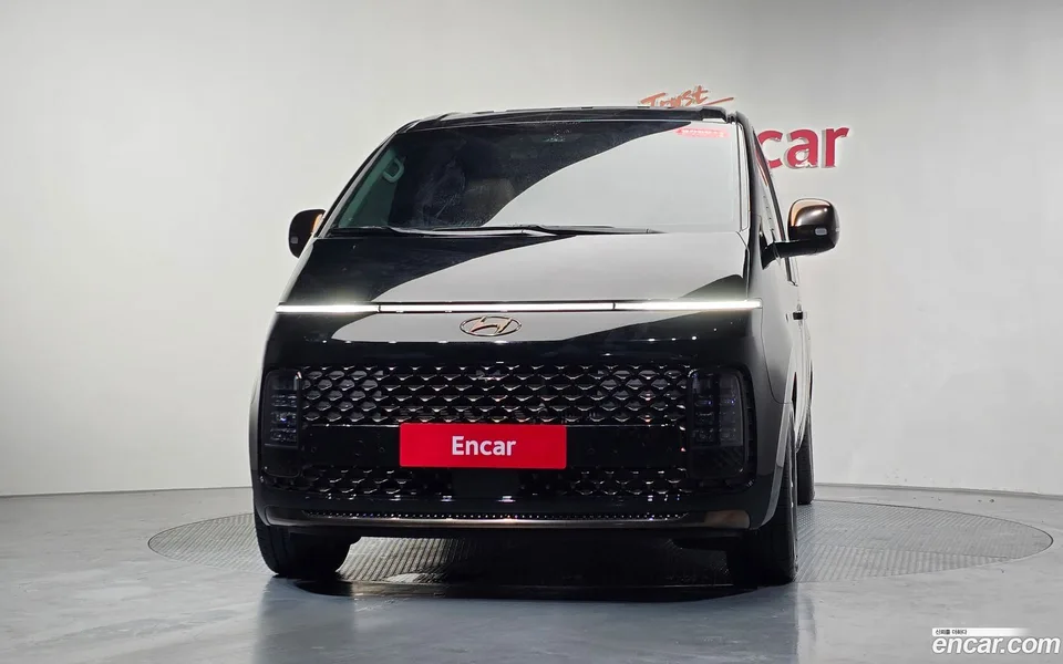 Hyundai Staria 4WD 9 2023 — миниатюра 3