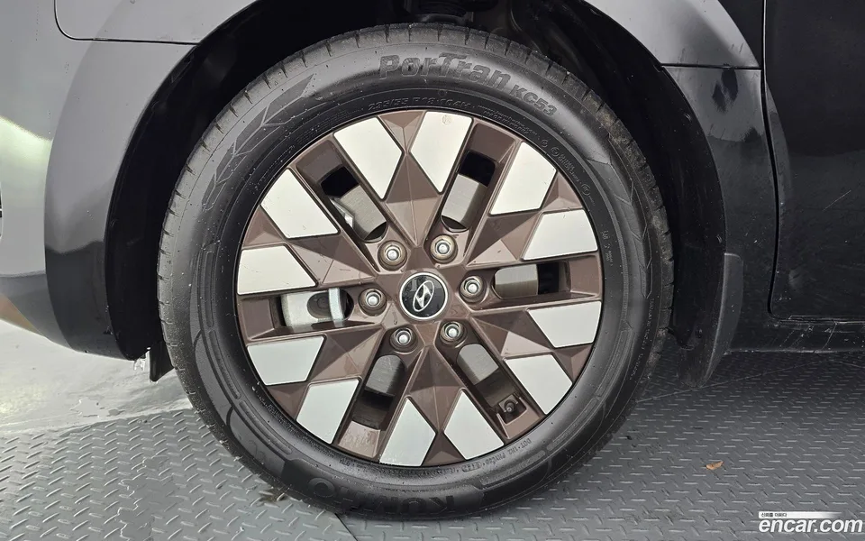 Hyundai Staria 4WD 9 2023 — миниатюра 5