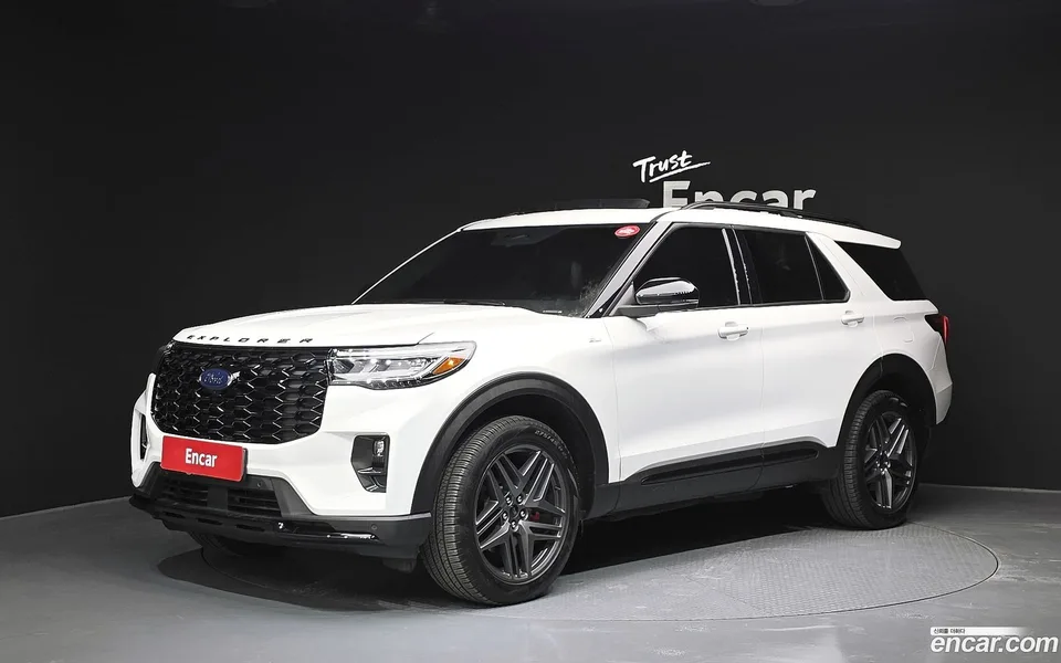 Ford Explorer 2.3 ST- 4WD 2024 — фото 1, купить с доставкой в Москву