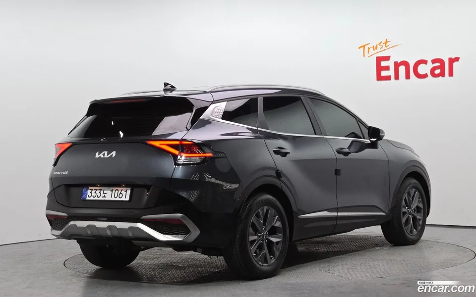 Kia Sportage 2.0 2WD 2022 — миниатюра 2