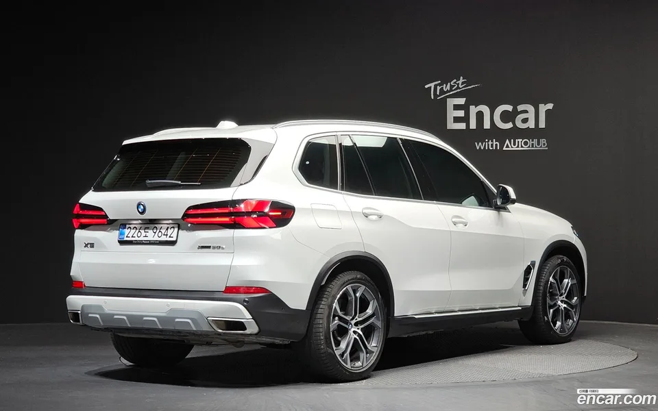 BMW X5 xDrive 50e xLine 2025 — миниатюра 2