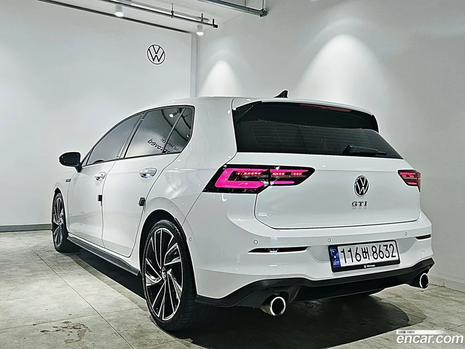 Volkswagen Golf 2.0 GTI 2024 — миниатюра 2