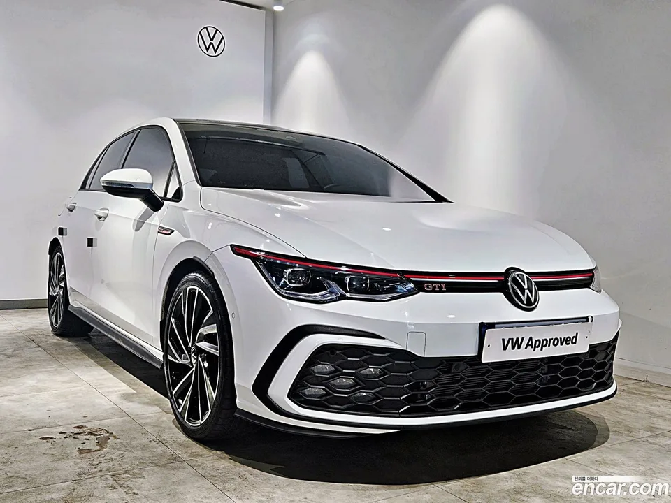 Volkswagen Golf 2.0 GTI 2024 — фото 1, купить с доставкой в Москву