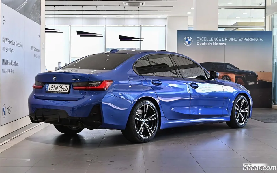BMW 3 Series 320i M 2022 — миниатюра 2