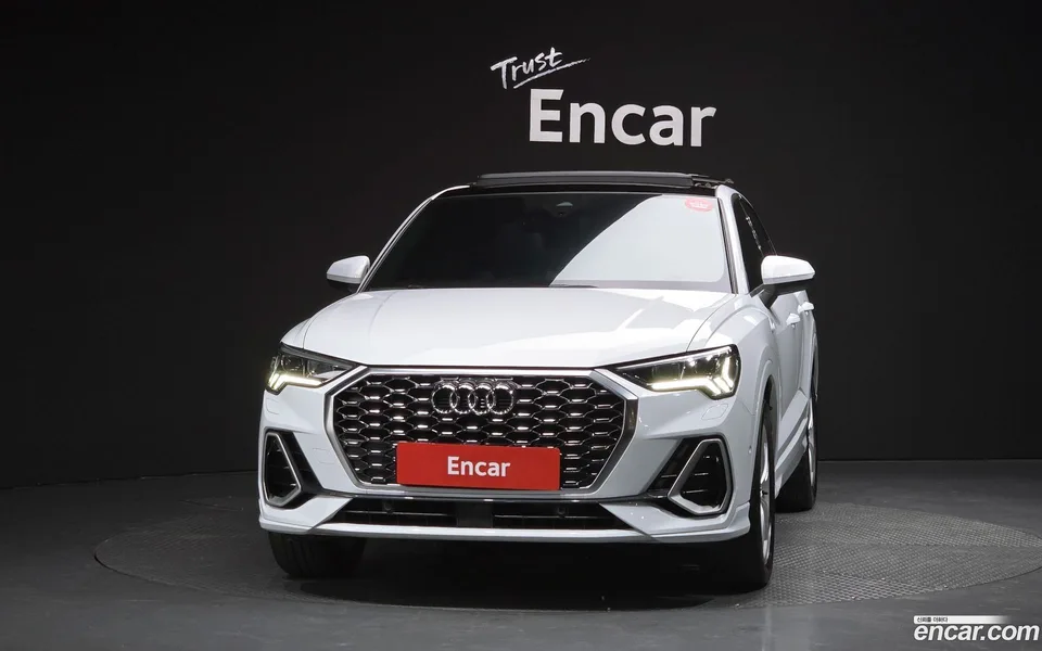 Audi Q3 35 TDI 2023 — миниатюра 3