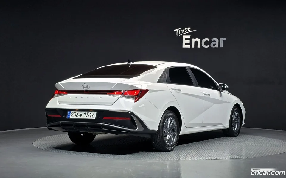 Hyundai Avante CN7 1.6 2023 — миниатюра 2