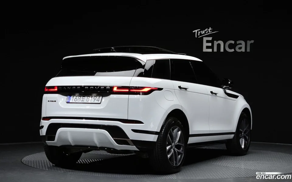 Land Rover Range Rover Evoque P250 SE 2024 — миниатюра 2
