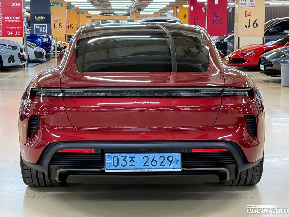 Porsche Taycan 2025 — миниатюра 4