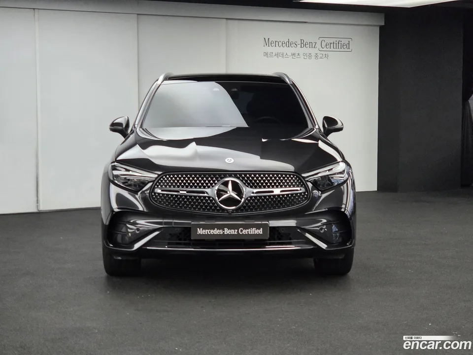 Mercedes-Benz GLC-Class GLC300 4MATIC AMG Line 2024 — миниатюра 3