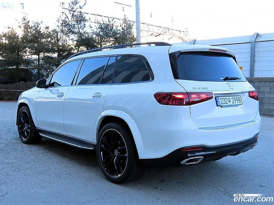 Mercedes-Benz GLS-Class GLS580 4MATIC 2024 — миниатюра 3