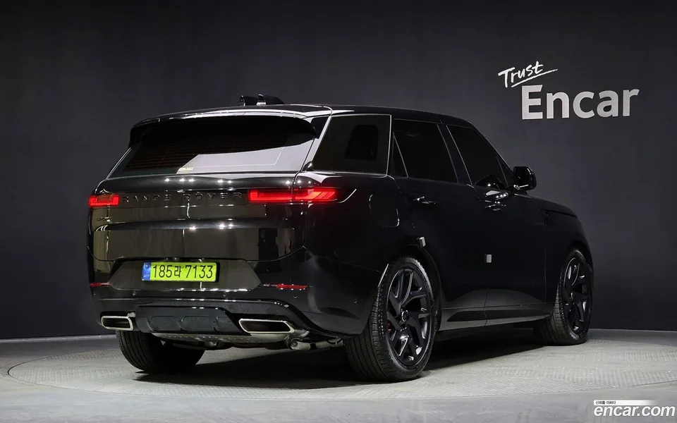 Land Rover Range Rover Sport P550E HSE 2025 — миниатюра 2