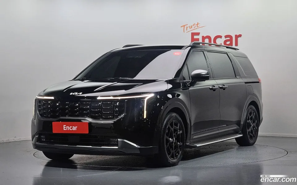 Kia Carnival 7 2024 — фото 1, купить с доставкой в Москву