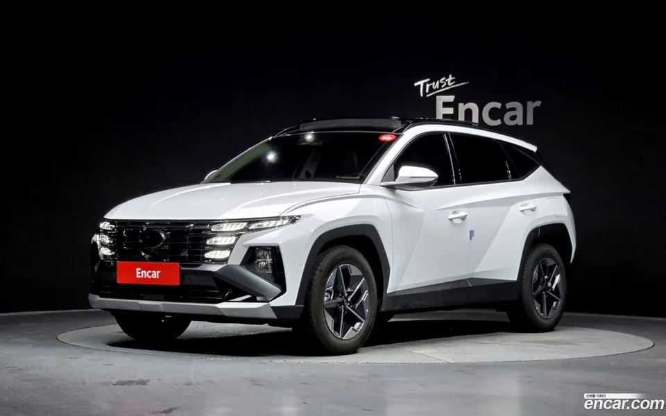 Hyundai Tucson Hybrid NX4 HEV 1.6 2WD 2025 — фото 1, купить с доставкой в Москву