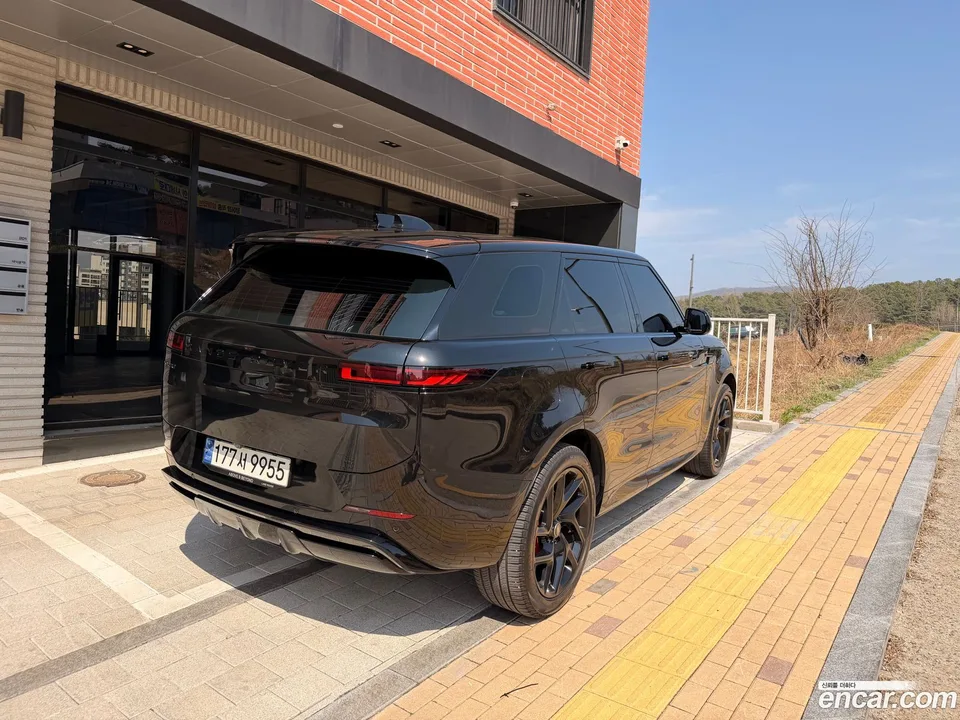 Land Rover Range Rover Sport D300 HSE 2024 — миниатюра 2