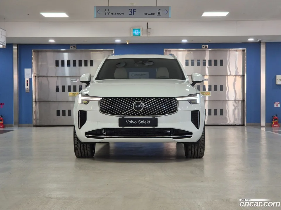 Volvo XC90 B6 2025 — миниатюра 2