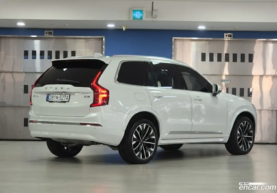 Volvo XC90 B6 2025 — миниатюра 3