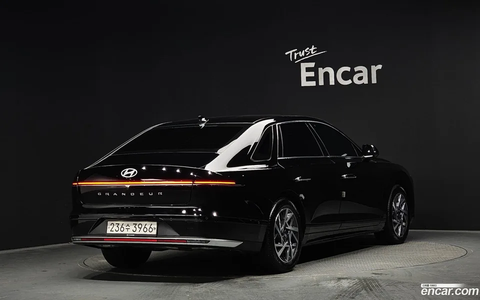 Hyundai Grandeur 2.5 2WD 2024 — миниатюра 2