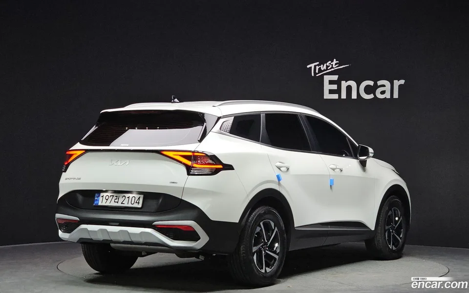 Kia Sportage Hybrid 2WD 2024 — миниатюра 2