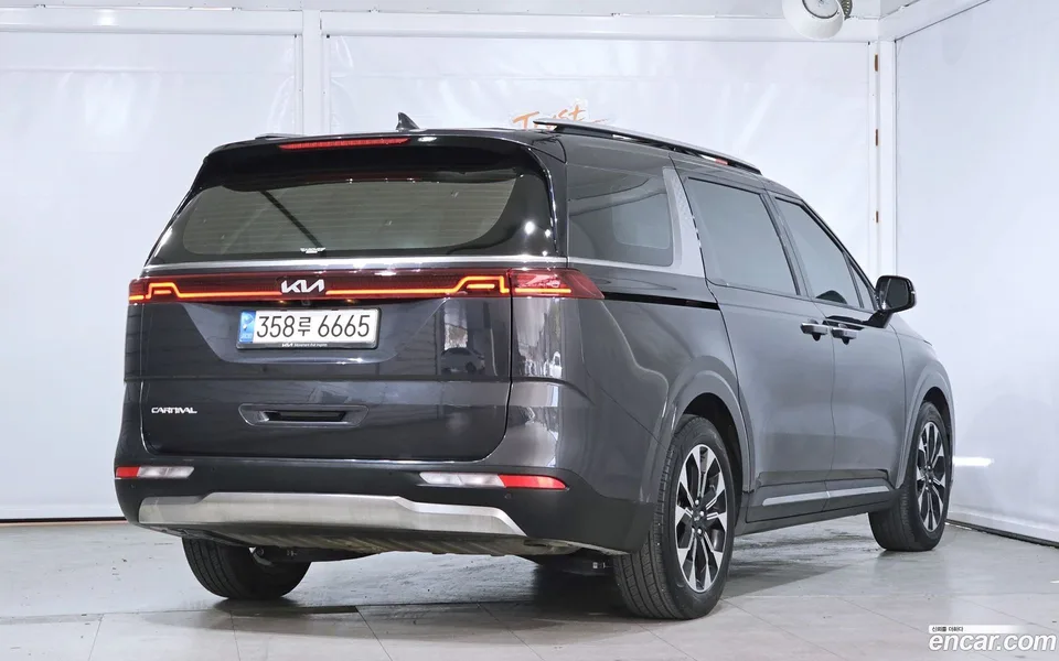Kia Carnival 7 2023 — миниатюра 2