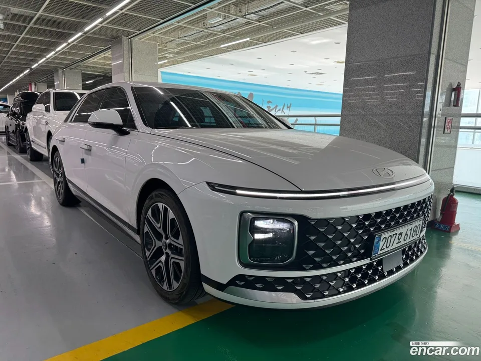 Hyundai Grandeur Hybrid 2025 — фото 1, купить с доставкой в Москву