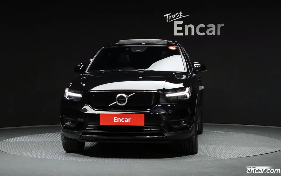 Volvo XC40 Recharge 2022 — миниатюра 3