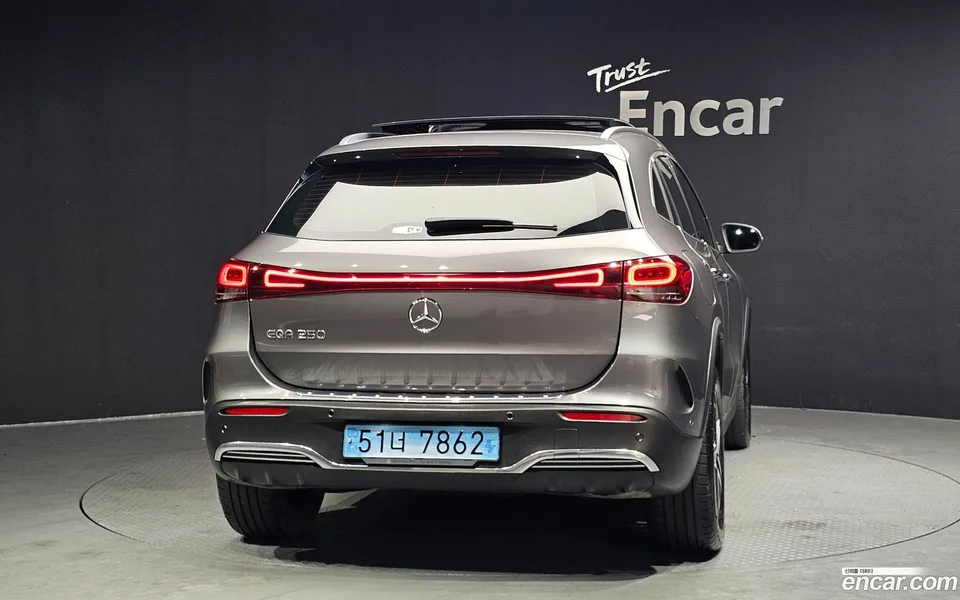 Mercedes-Benz EQA EQA250 AMG 2023 — миниатюра 4