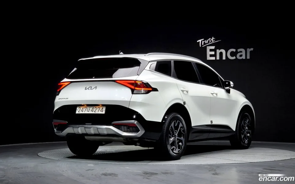 Kia Sportage Hybrid 2WD 2024 — миниатюра 2