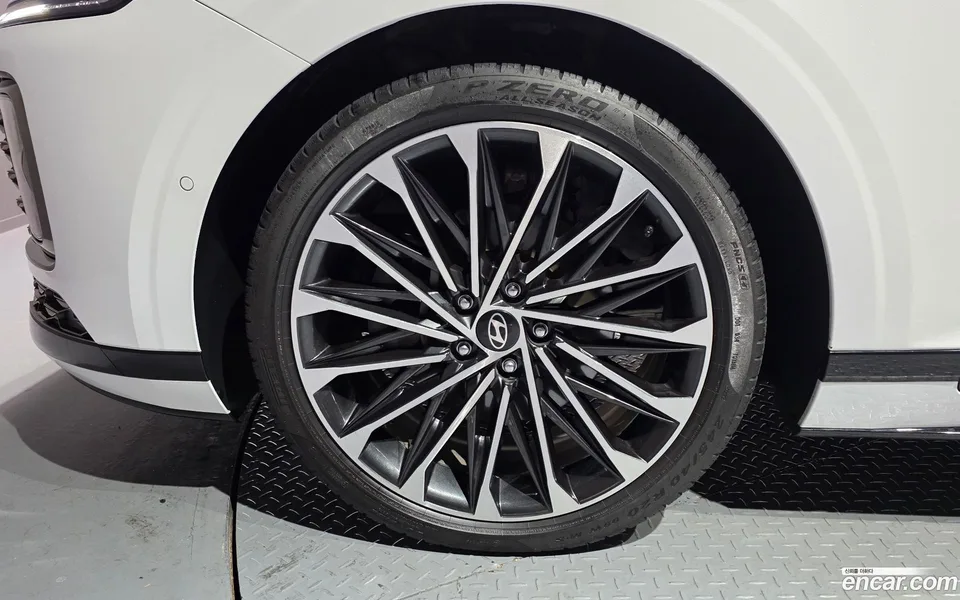 Hyundai Grandeur 2.5 2WD 2023 — миниатюра 5