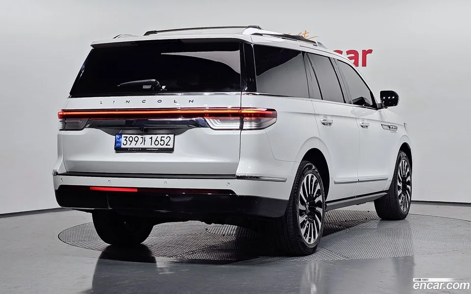 Lincoln Navigator 3.5L 2023 — миниатюра 2