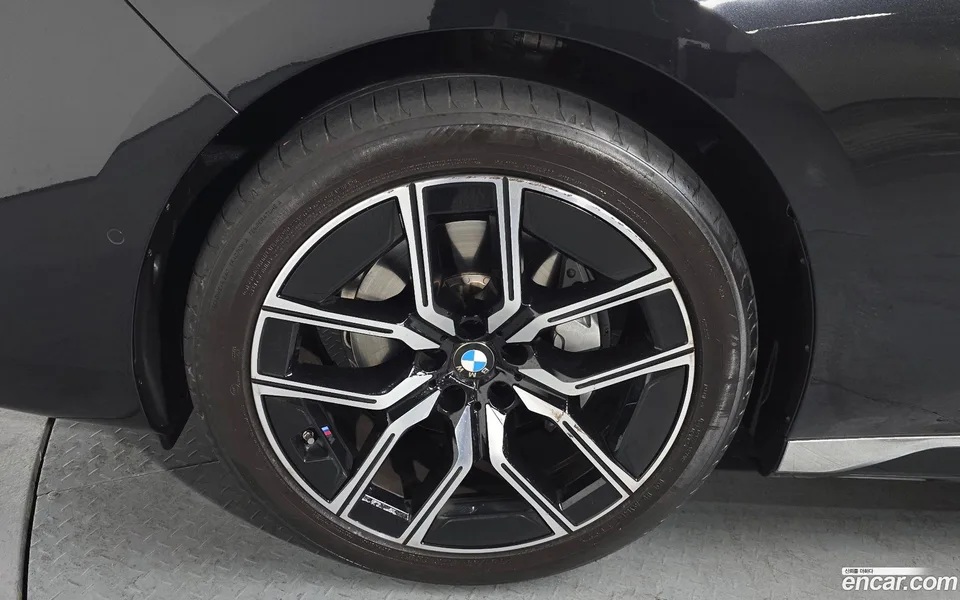 BMW 7 Series 740d xDrive M 2025 — миниатюра 5