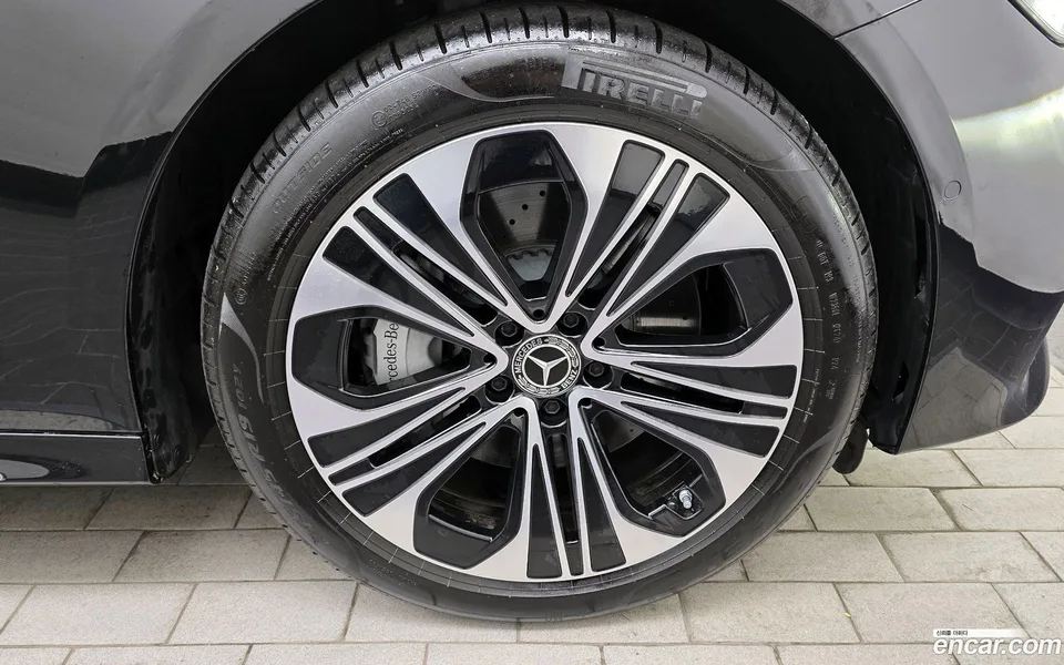 Mercedes-Benz E-Class E350e 4MATIC 2025 — миниатюра 5