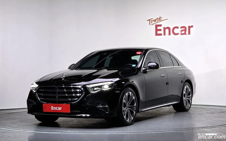 Mercedes-Benz E-Class E350e 4MATIC 2025 — фото 1, купить с доставкой в Москву