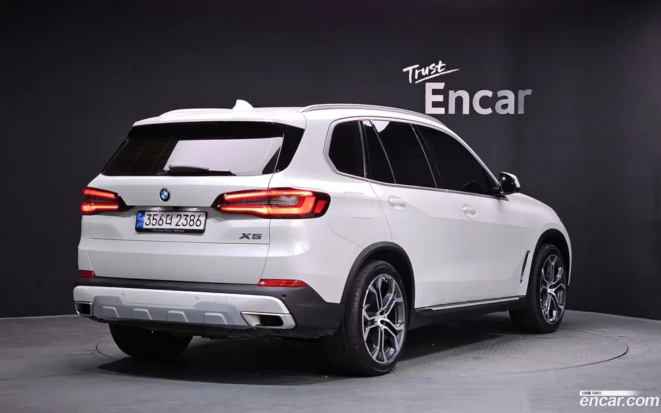 BMW X5 xDrive 30d xLine 2022 — миниатюра 2