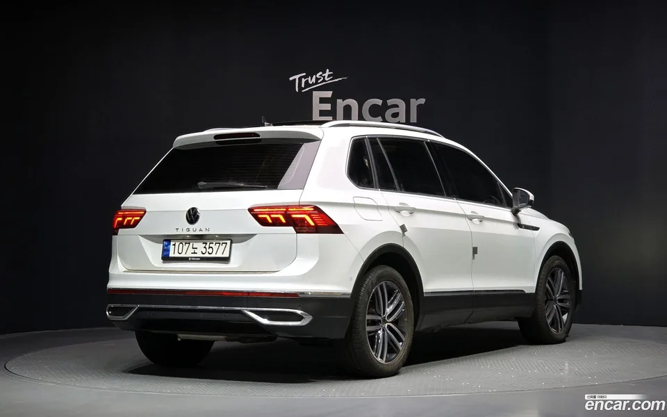 Volkswagen Tiguan Allspace 2.0 TSI 2022 — миниатюра 2