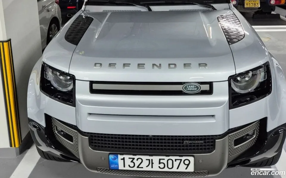 Land Rover Defender 130 D300 X- HSE 2023 — миниатюра 3