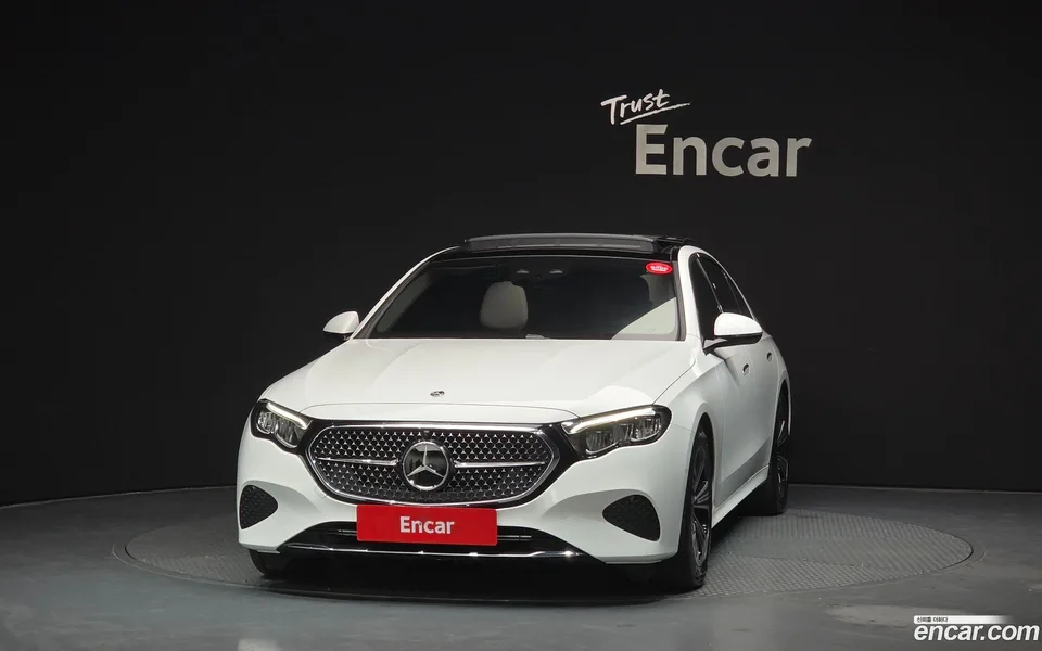Mercedes-Benz E-Class E200 2025 — миниатюра 3