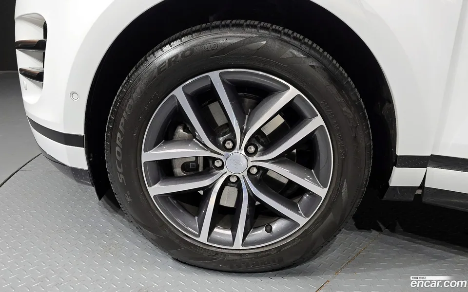 Land Rover Range Rover Evoque P250 SE 2024 — миниатюра 5