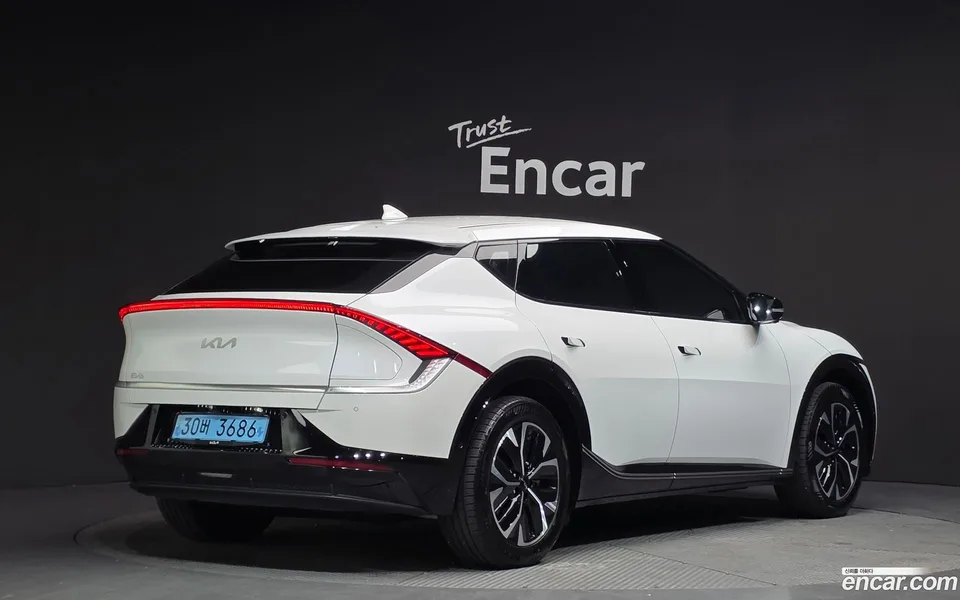 Kia EV6 4WD 2024 — миниатюра 2