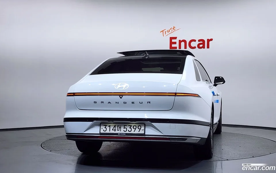 Hyundai Grandeur 2.5 2WD 2023 — миниатюра 4