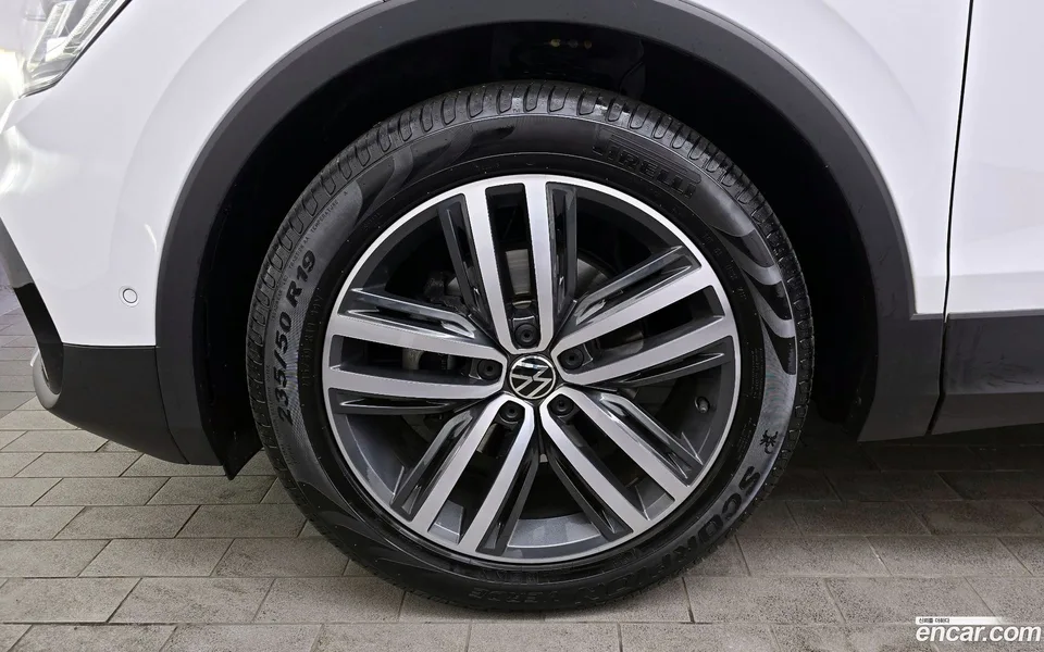 Volkswagen Tiguan 2.0 TDI 2024 — миниатюра 5