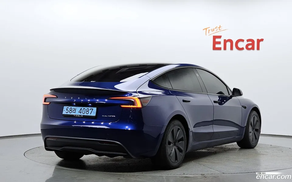 Tesla Model 3 AWD 2024 — миниатюра 2