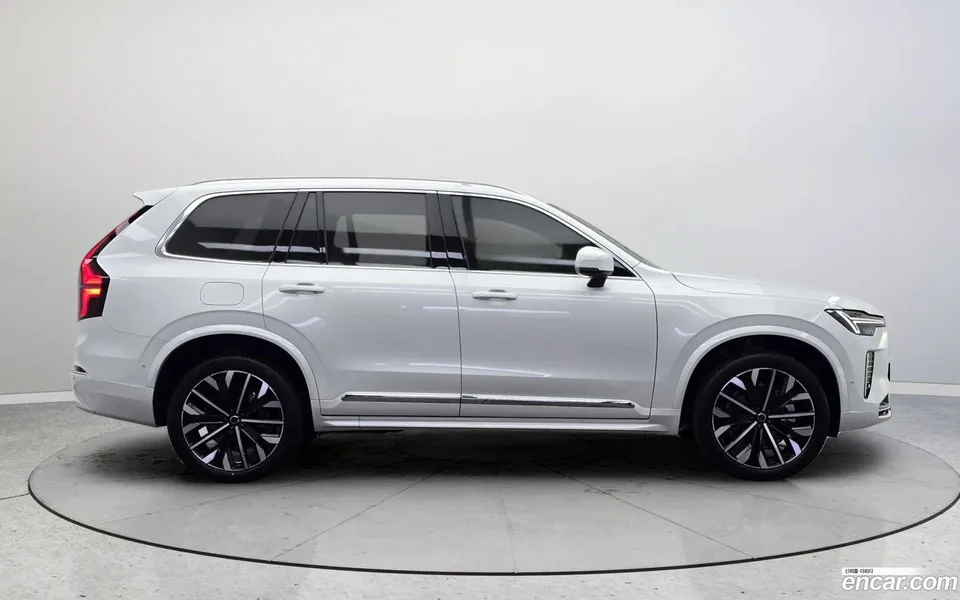 Volvo XC90 B6 2025 — миниатюра 4