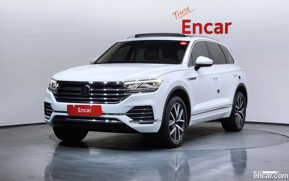 Volkswagen Touareg 3.0 TDI 2023 — фото 1, купить с доставкой в Москву