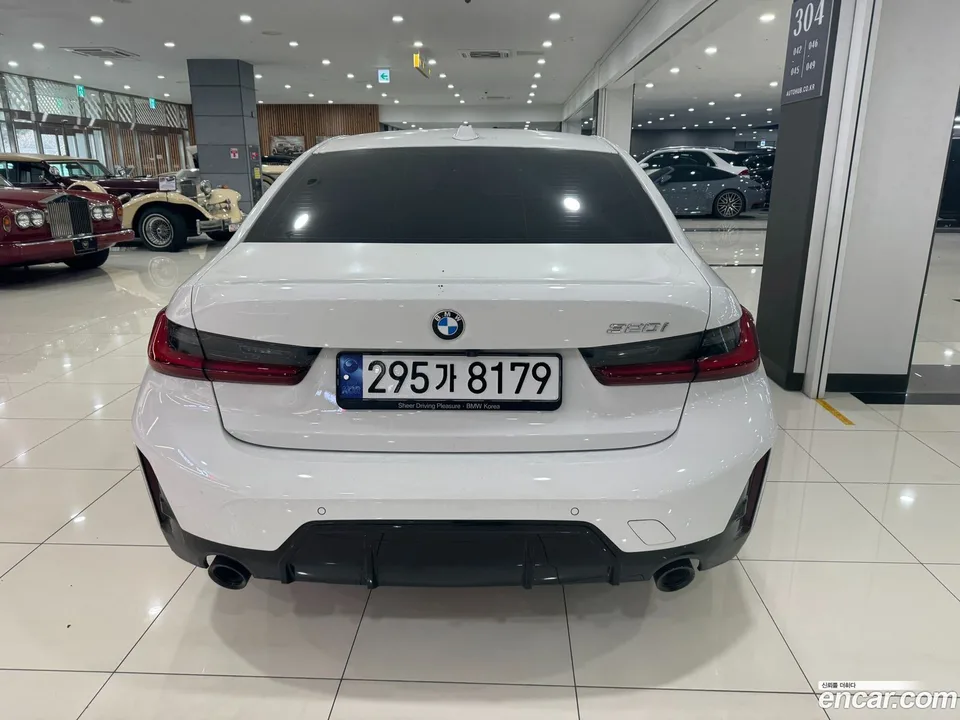 BMW 3 Series 320i M 2023 — миниатюра 4