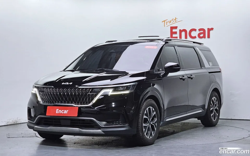 Kia Carnival 9 2023 — фото 1, купить с доставкой в Москву