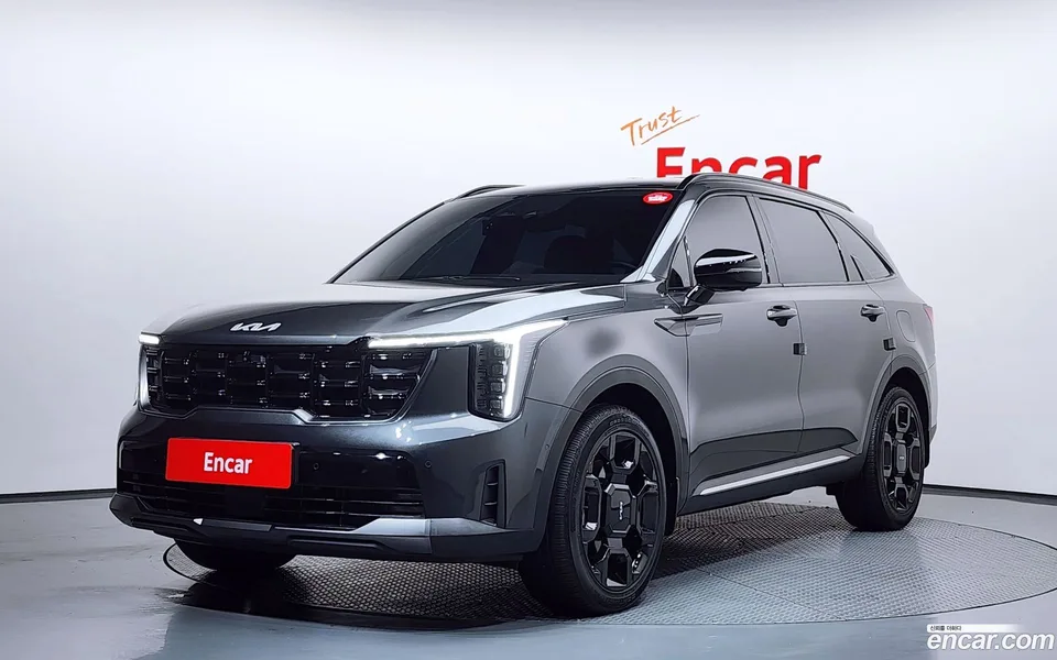 Kia Sorento 2.5T 2WD 2024 — фото 1, купить с доставкой в Москву